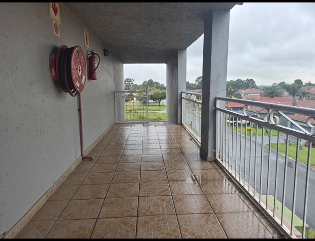 2 BEDROOM APARTMENT FOR SALE IN BRAKPAN NORTH